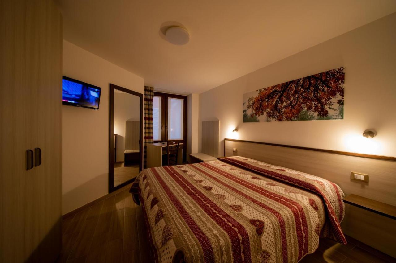 Chambres D'Hotel A Rosy Aosta Ngoại thất bức ảnh